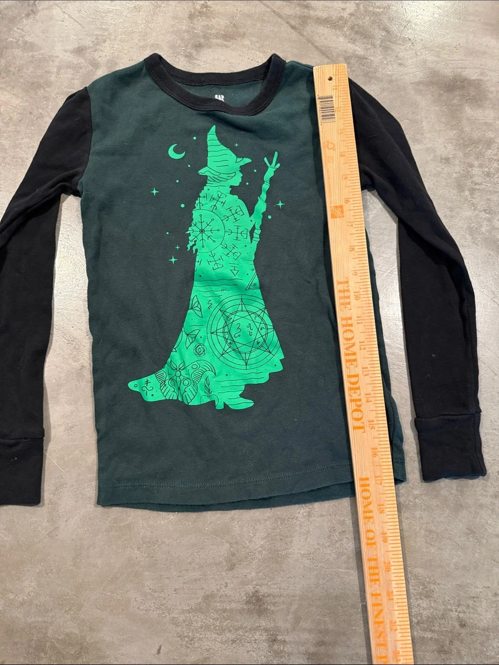 GAP Wicked Elphaba Graphic Black and Green Kids Pajama Set